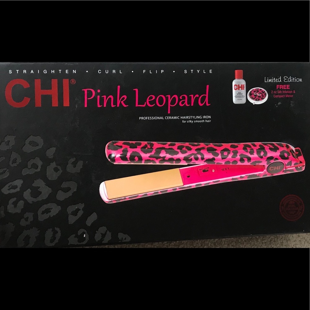 CHI Pink Leopard straightener